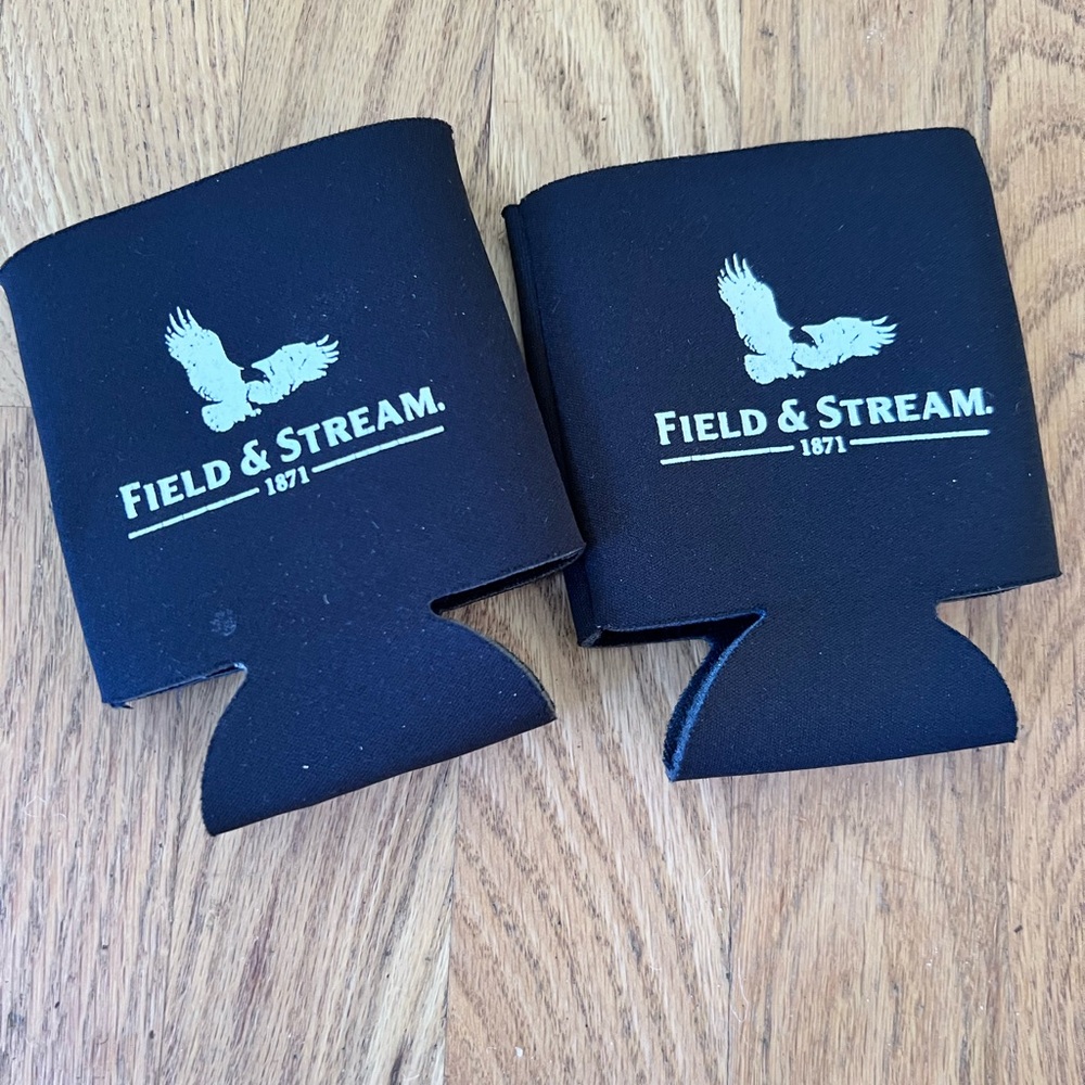 Set of 2 Field & Stream Black Can Coolers Beer or Soda LIKE NEW GUC 🦀